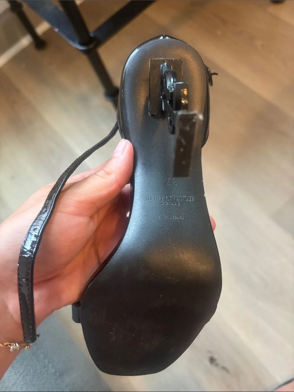 Saint Laurent Black Patent Leather YSL Logo Heels - Picture 3 of 3